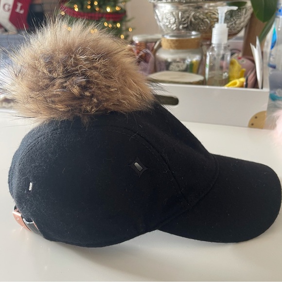 Kit and Ace Fur and Wool Cap - Picture 2 of 10